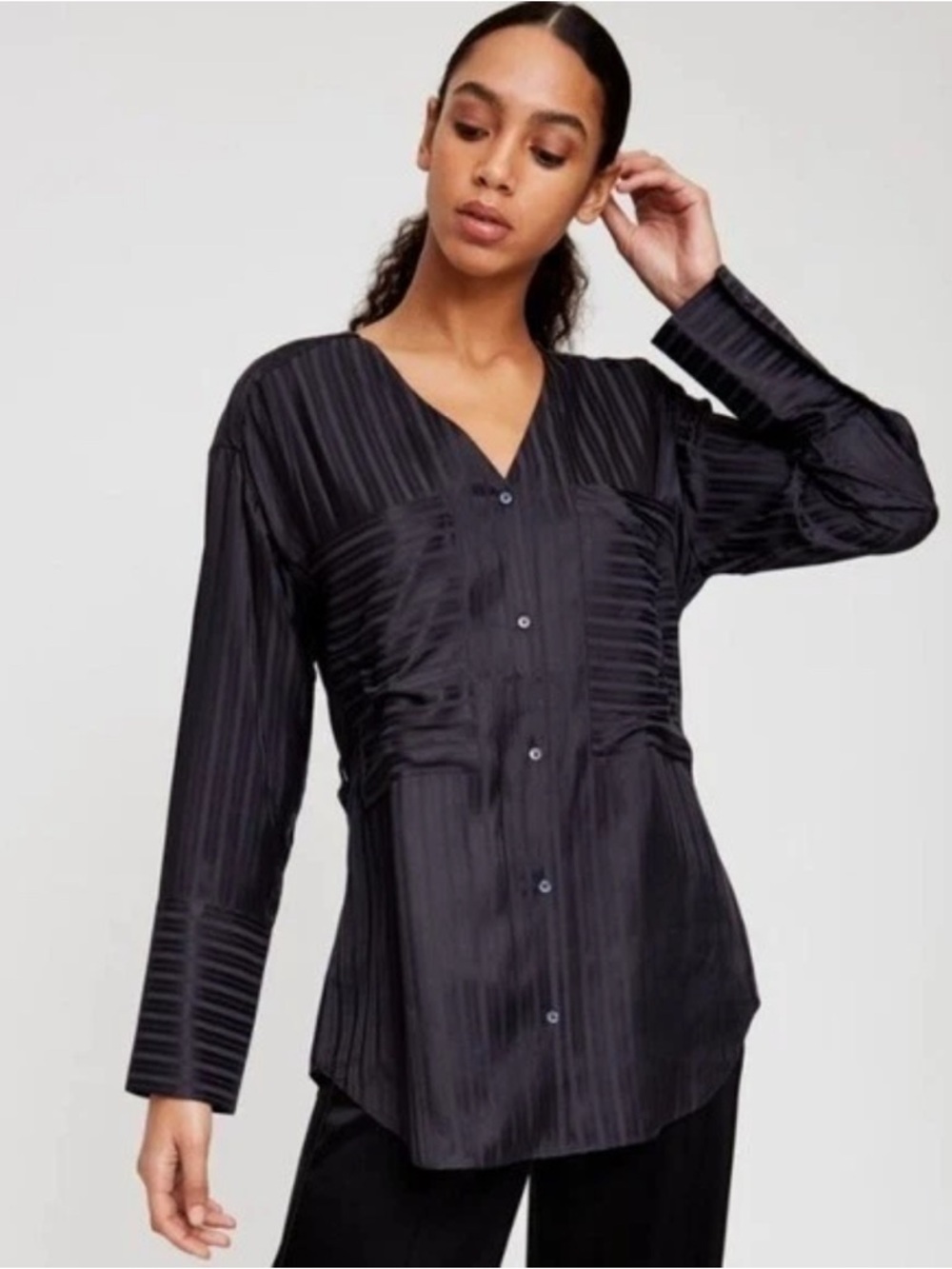Aritzia Wilfred Zelie Black v-neck blouse, silk blend, oversized XS
